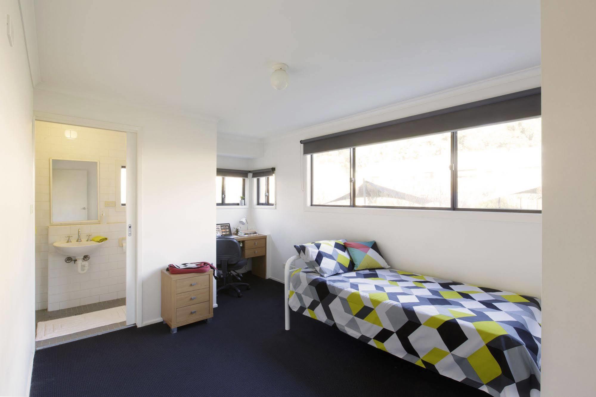 Macquarie University Village Sydney Exterior photo